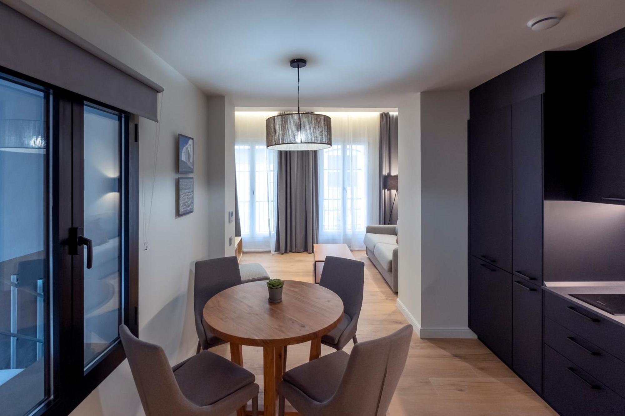 Villar Suites By Cadiz4Rentals Экстерьер фото
